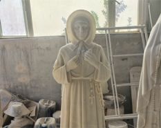 Guangxi white marble St. Raffaella statue for church usage